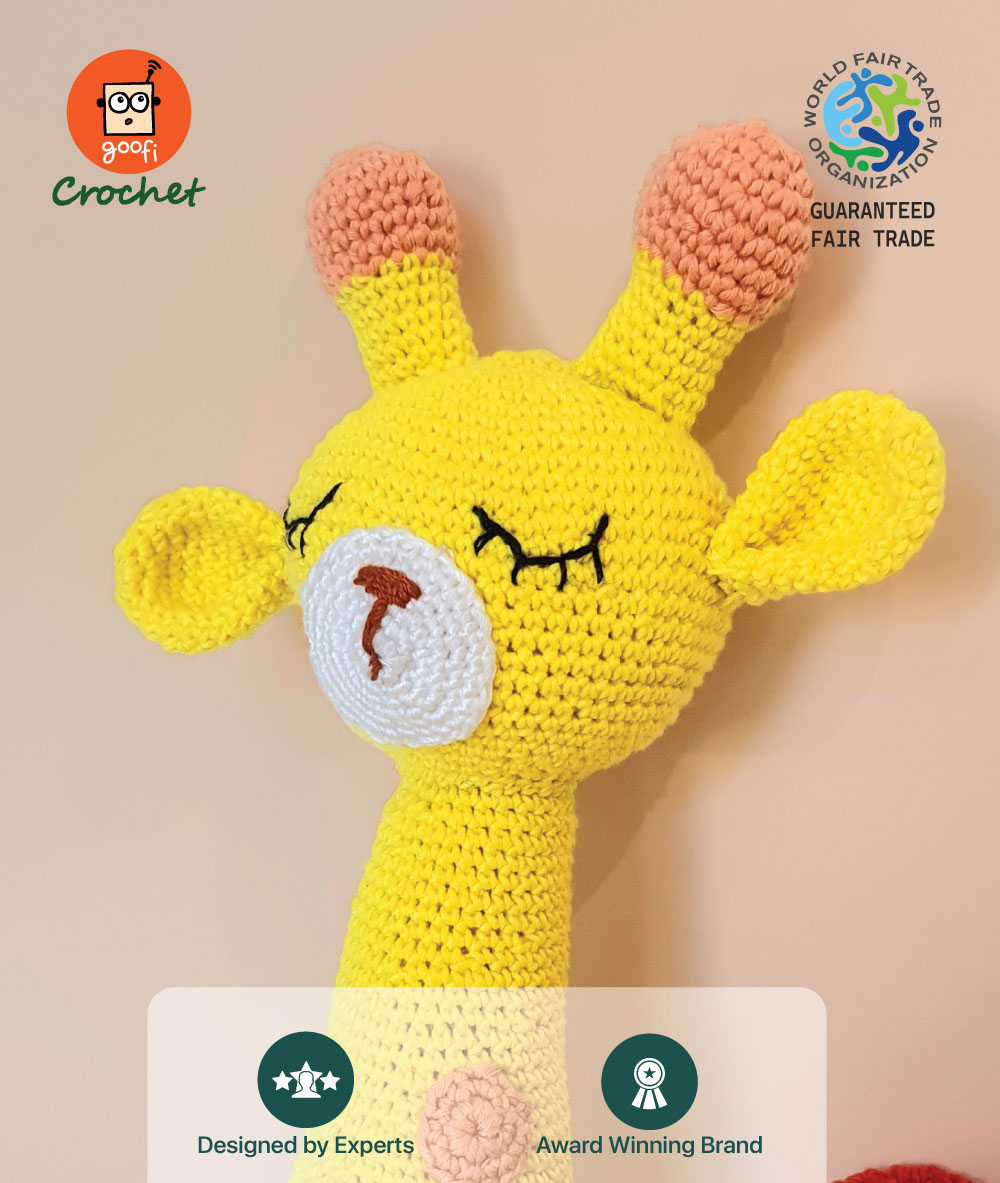 Crochet Toy Rattle Character-Giraffe